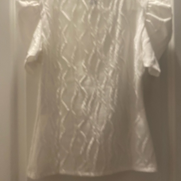 White Shein Textured Women's Top Size S-4 - Picture 3 of 10